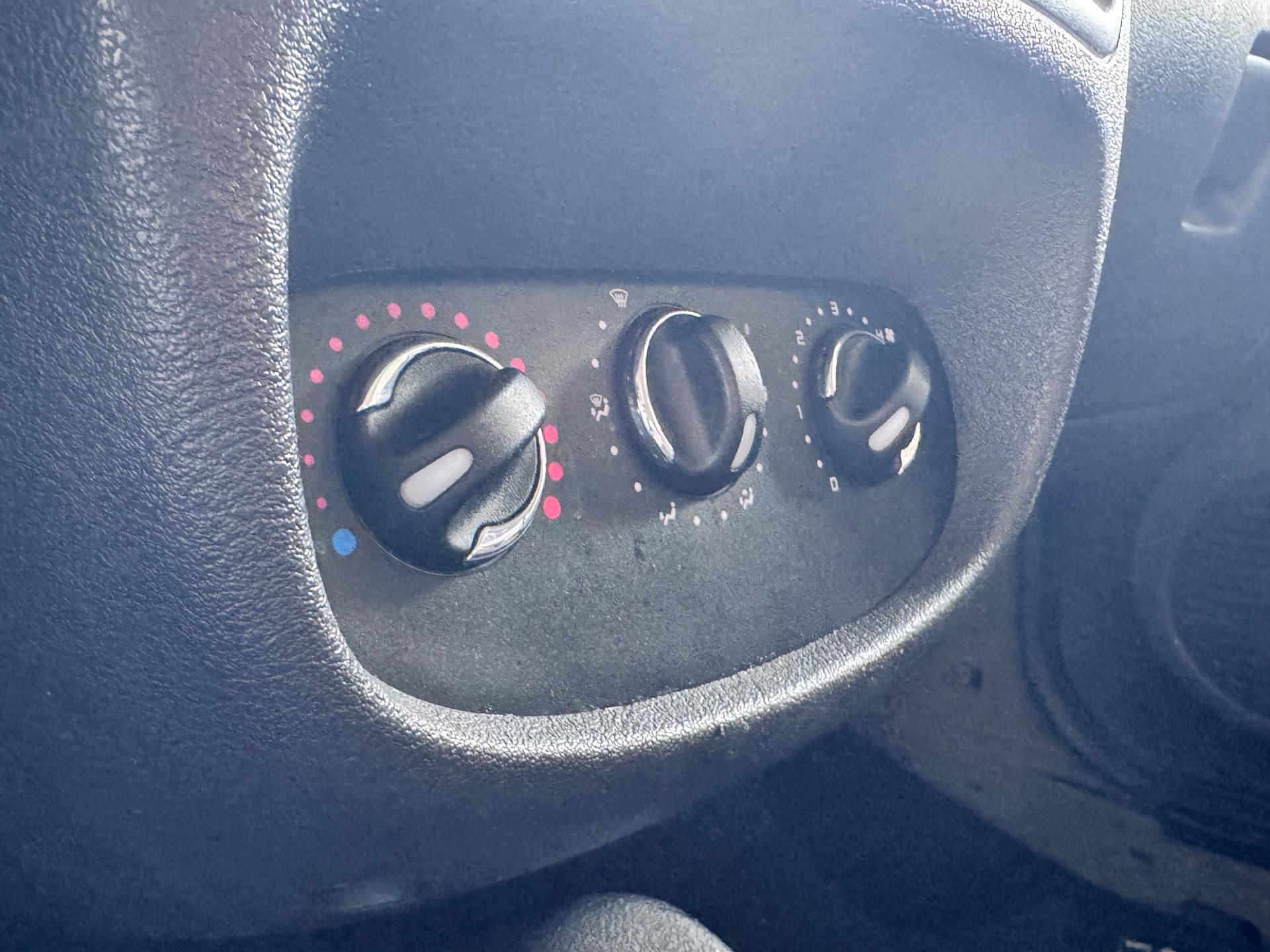 RENAULT Clio Hatch - Foto