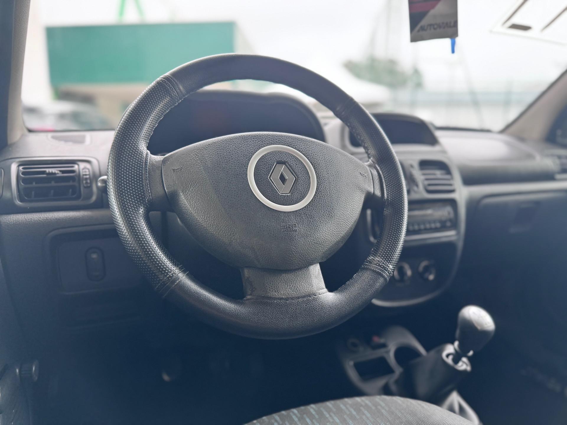 RENAULT Clio Hatch - Foto