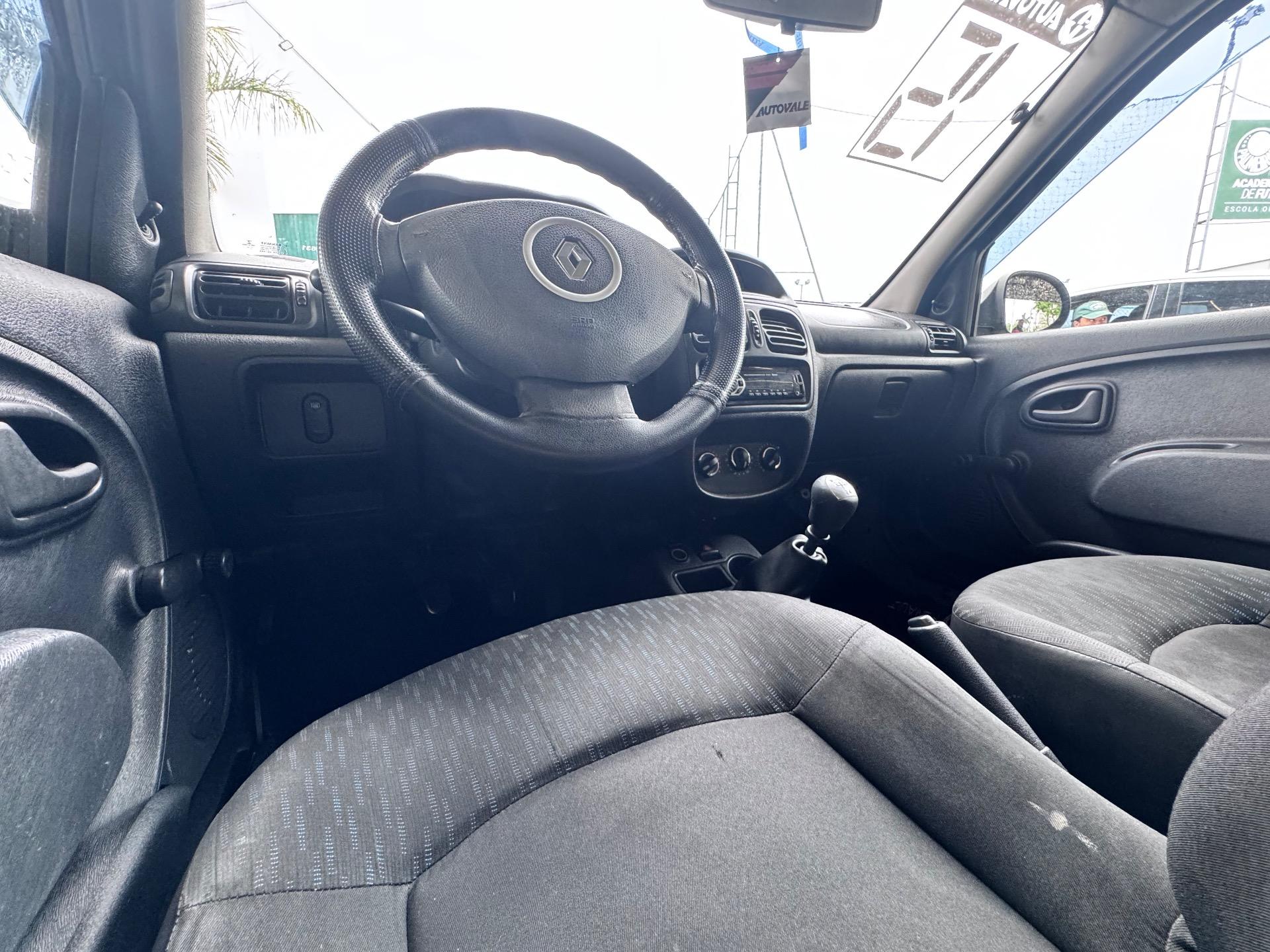 RENAULT Clio Hatch - Foto