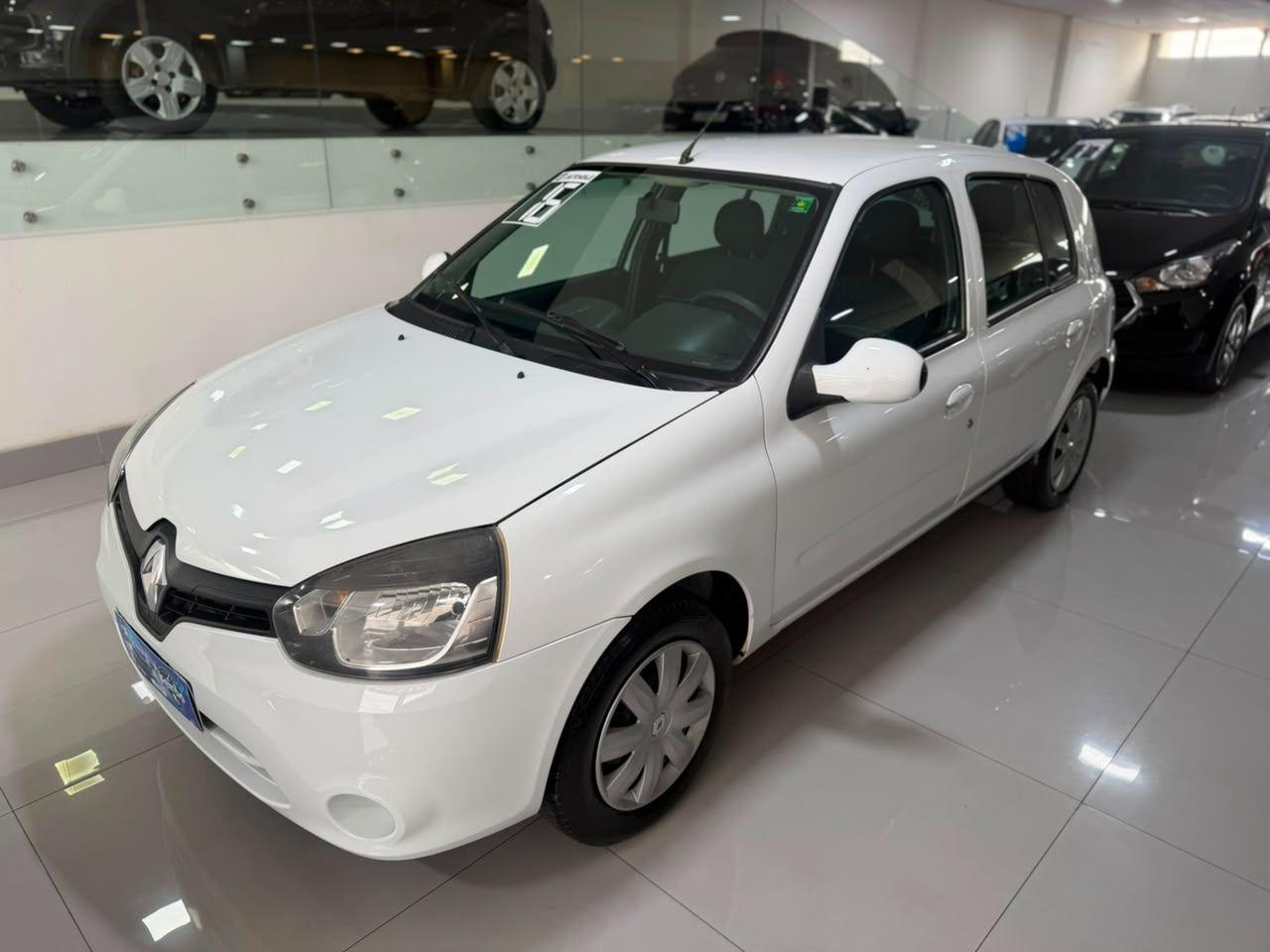 RENAULT Clio Hatch - Foto