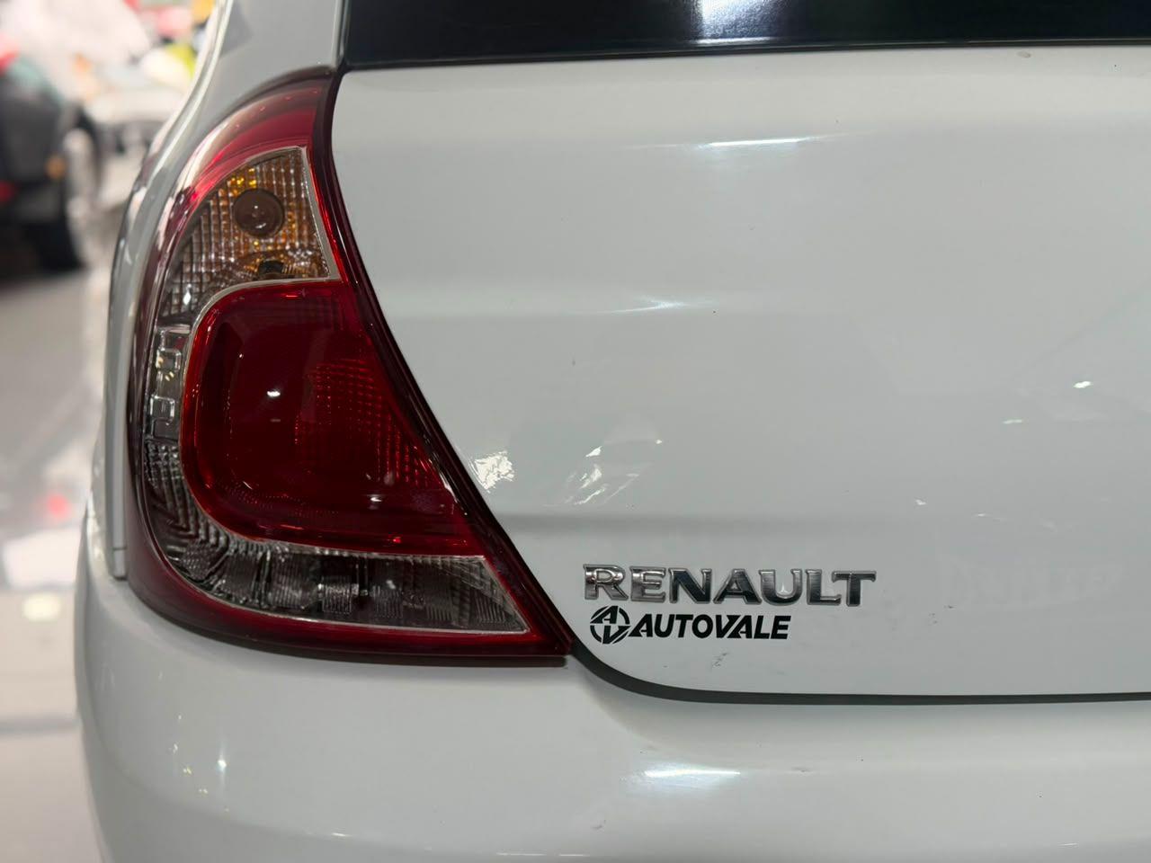 RENAULT Clio Hatch - Foto