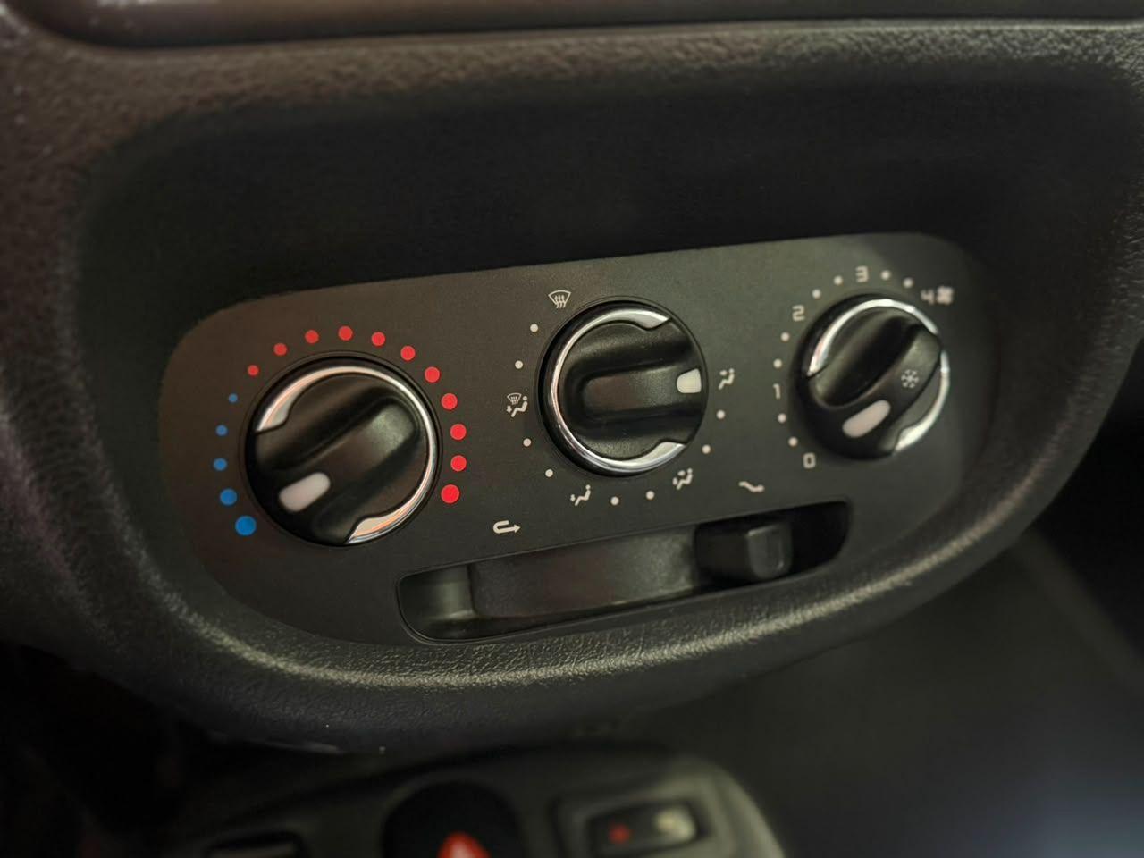 RENAULT Clio Hatch - Foto