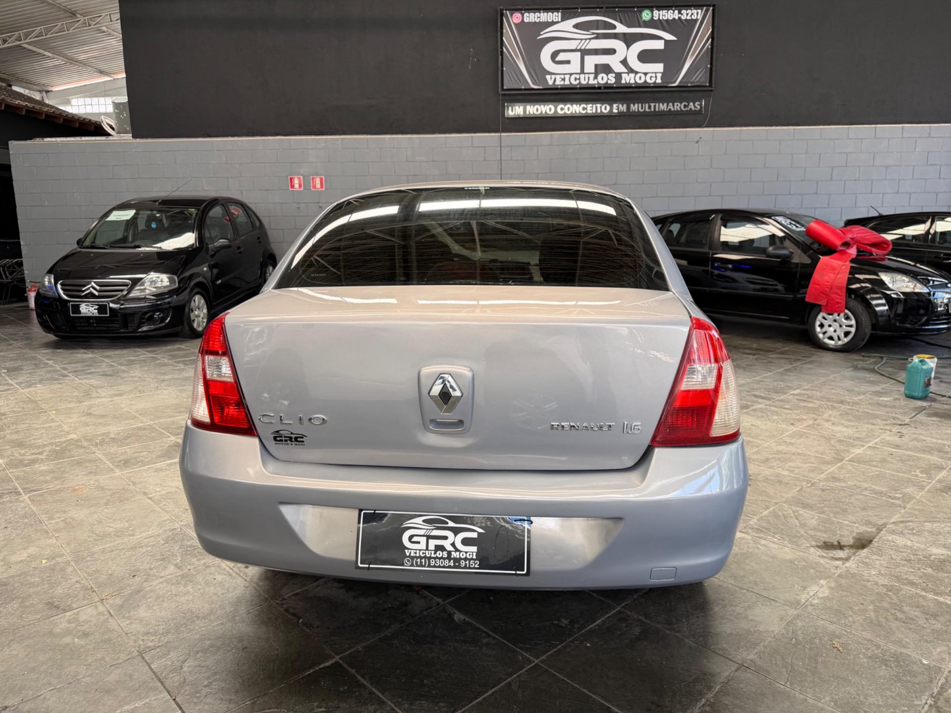 RENAULT Clio Sedan - Foto