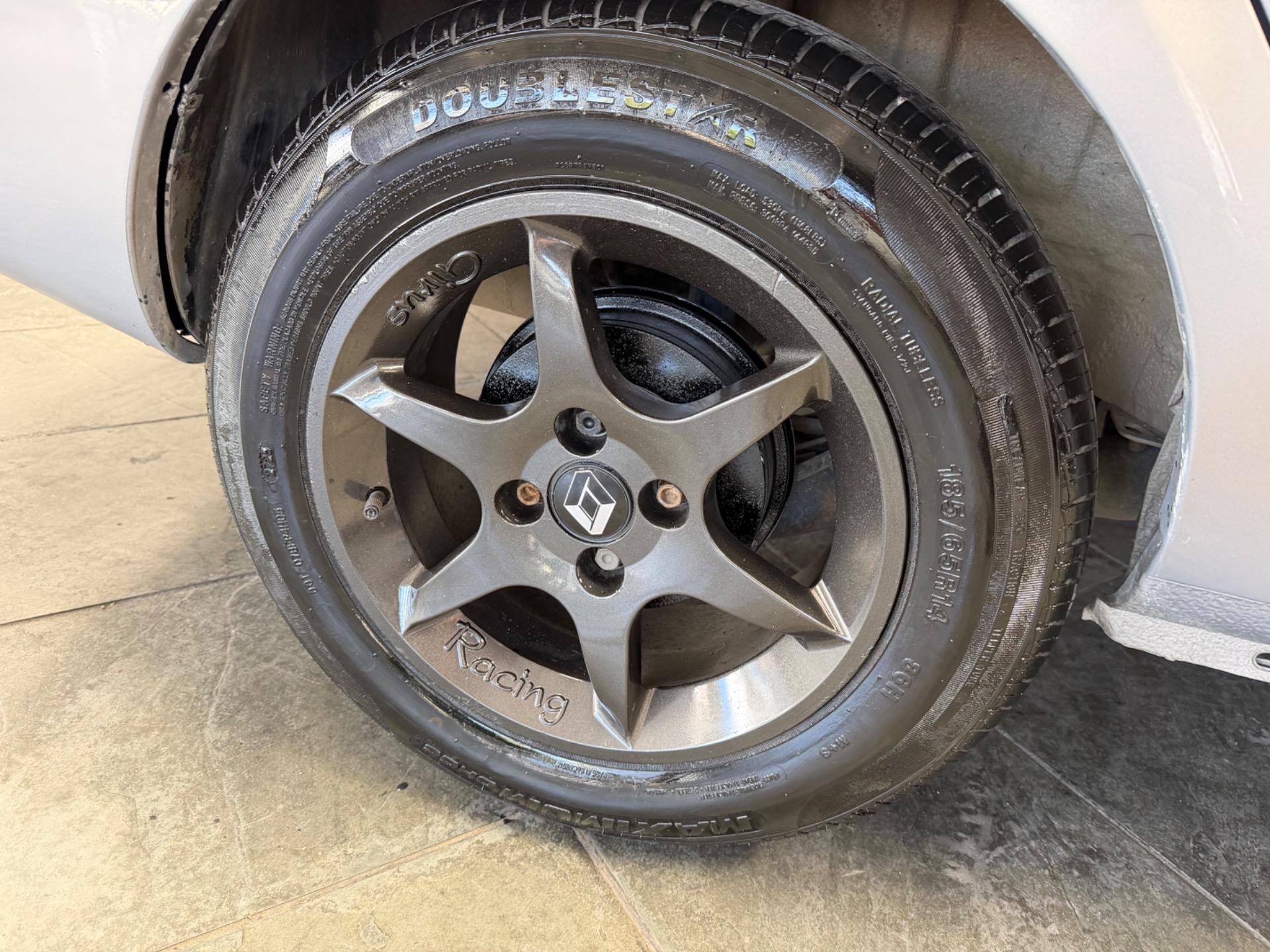 RENAULT Clio Sedan - Foto