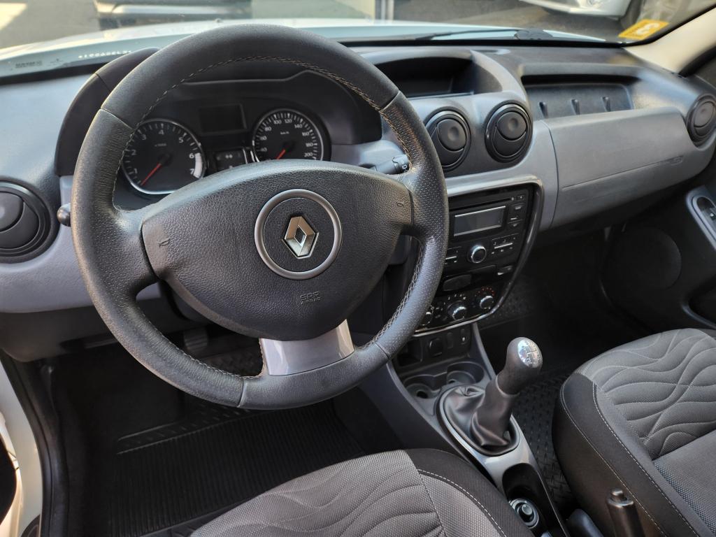 RENAULT Duster - Foto