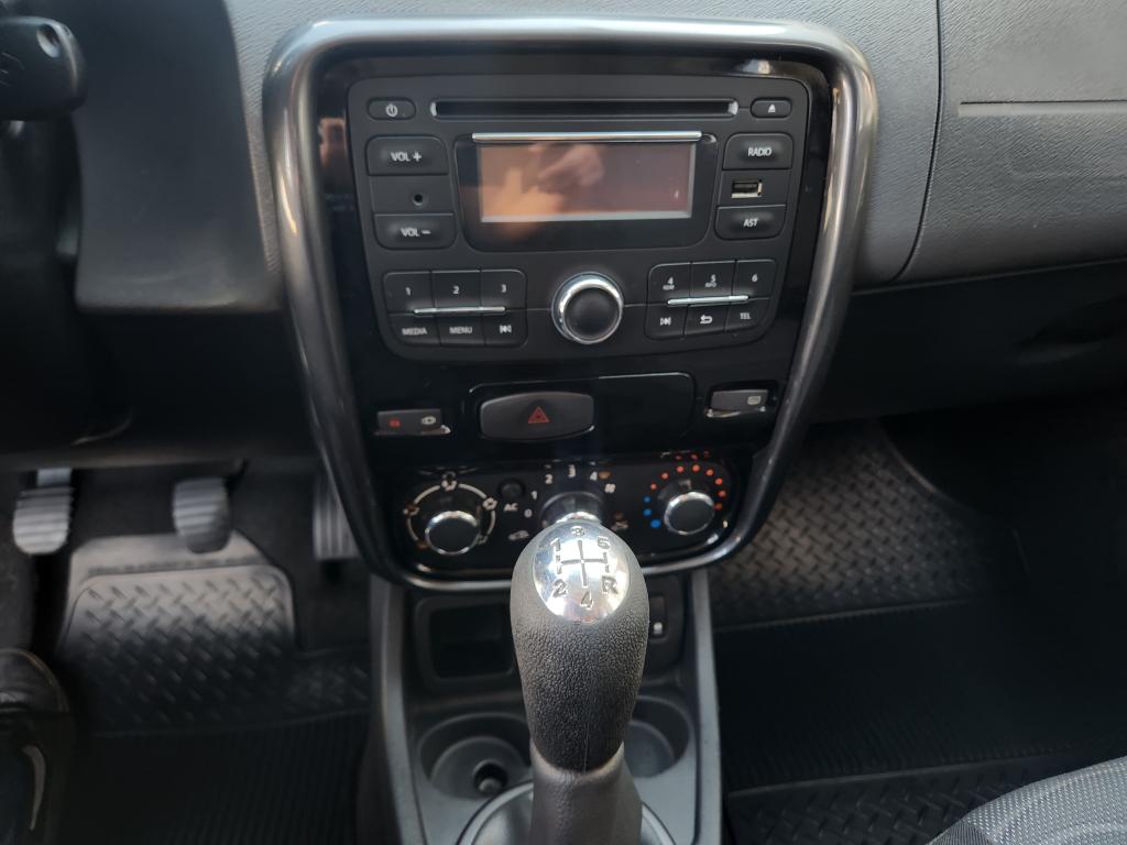 RENAULT Duster - Foto