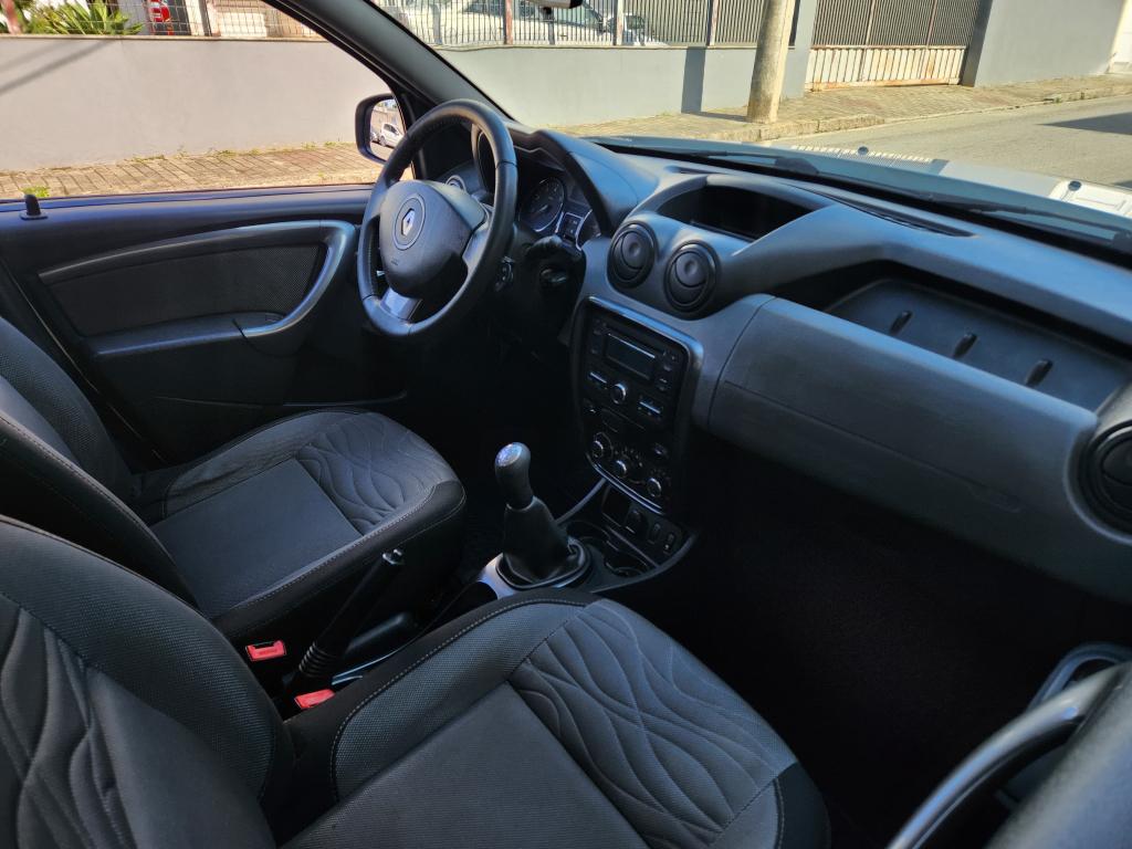 RENAULT Duster - Foto