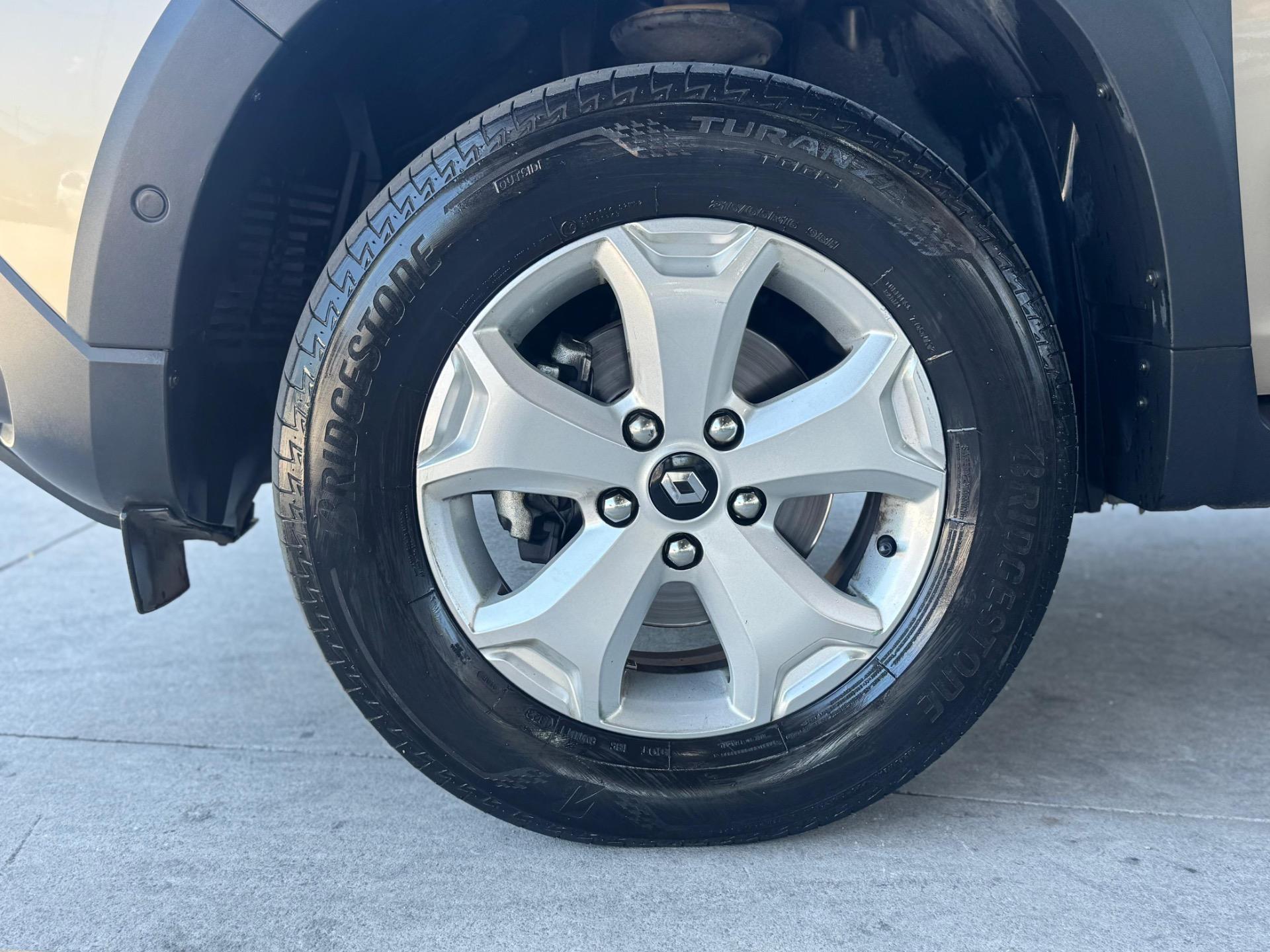 RENAULT Duster - Foto