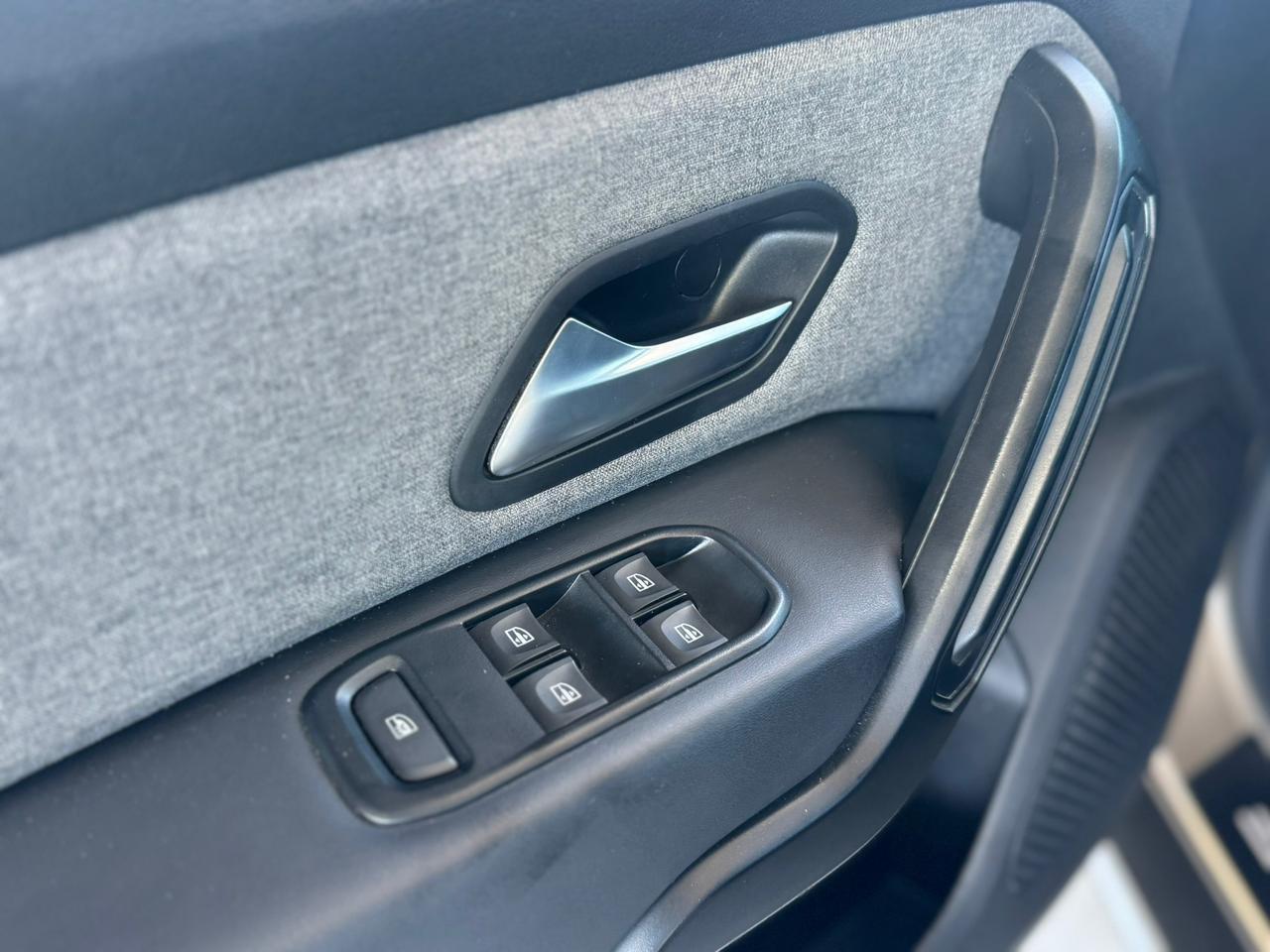 RENAULT Duster - Foto