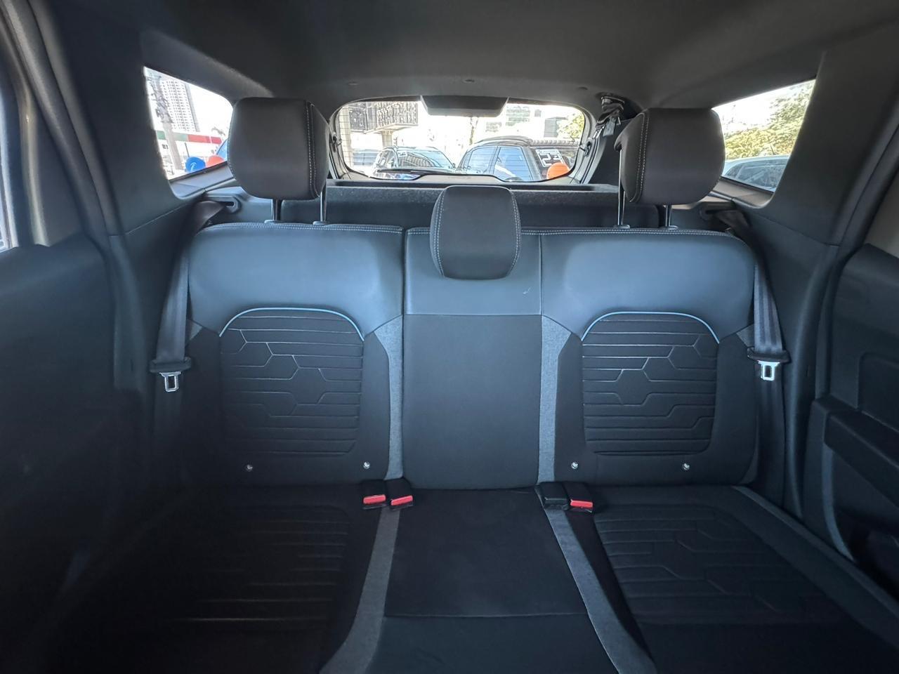 RENAULT Duster - Foto