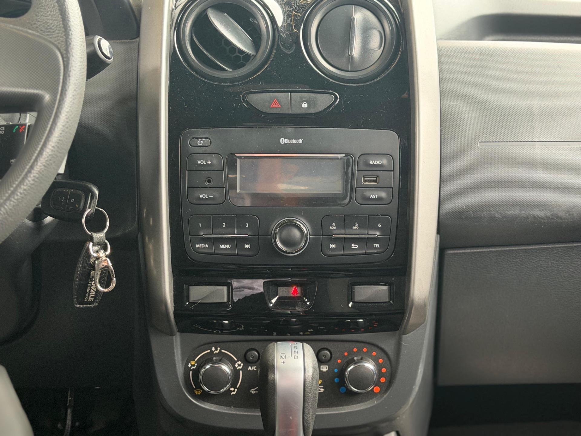 RENAULT Duster - Foto