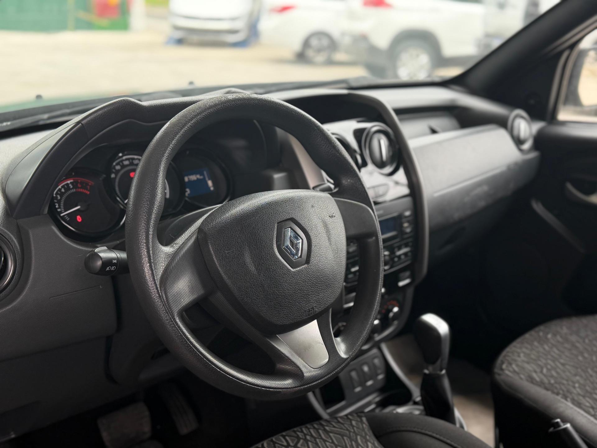 RENAULT Duster - Foto