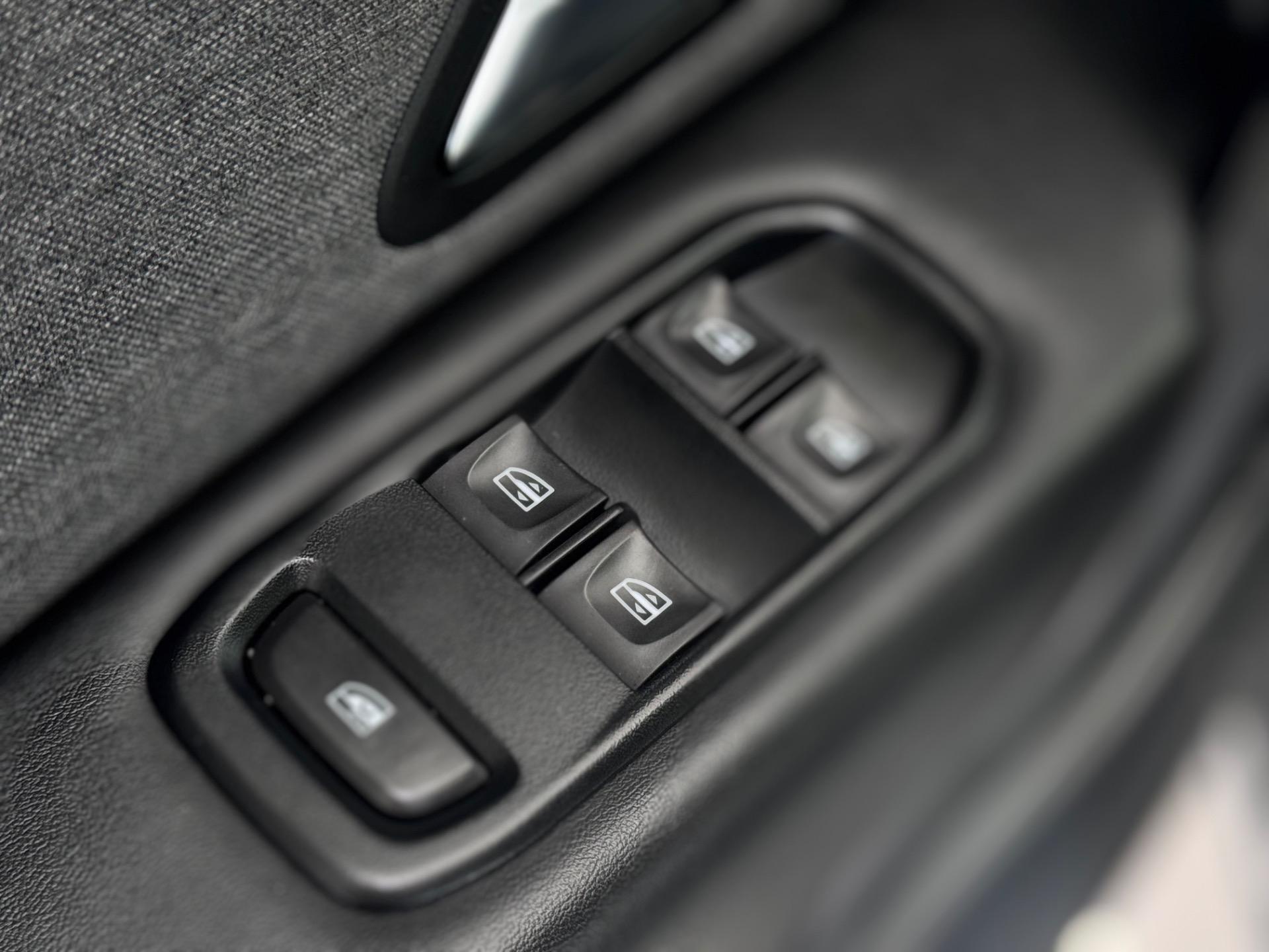 RENAULT Duster - Foto