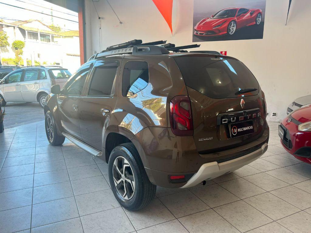RENAULT Duster - Foto