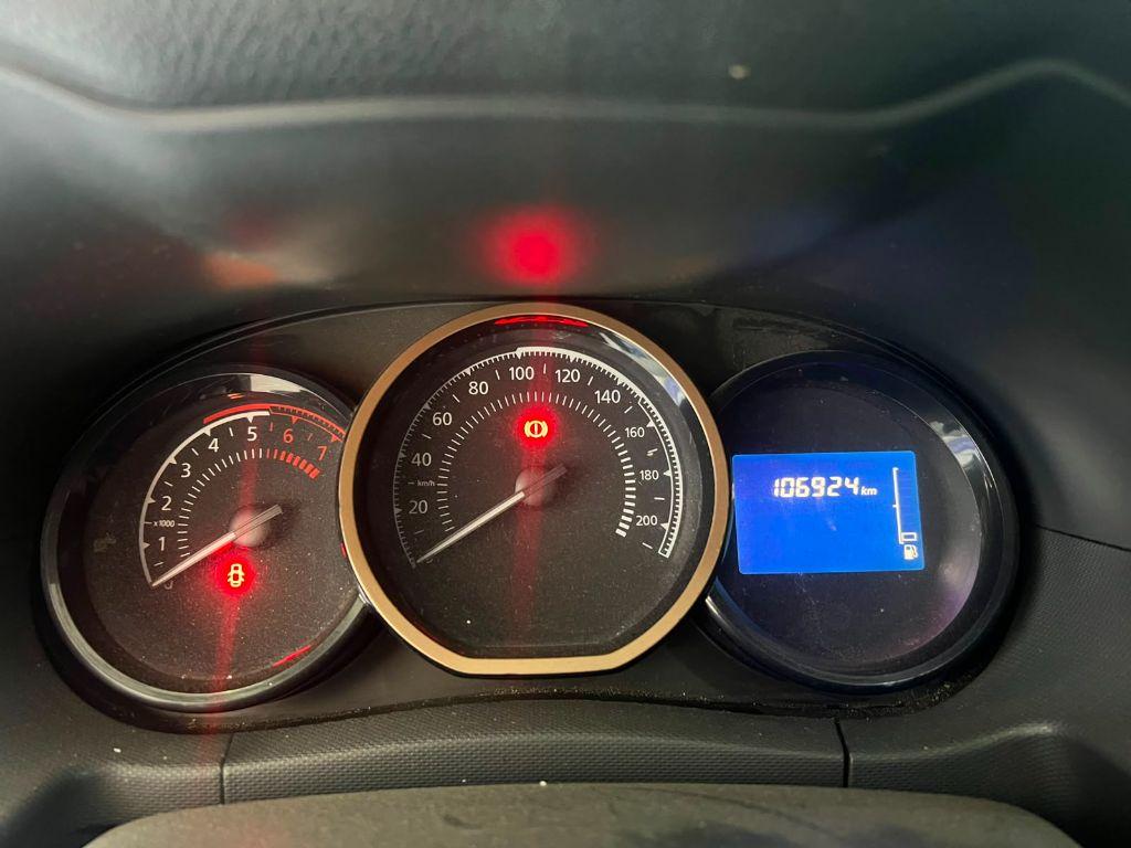 RENAULT Duster - Foto