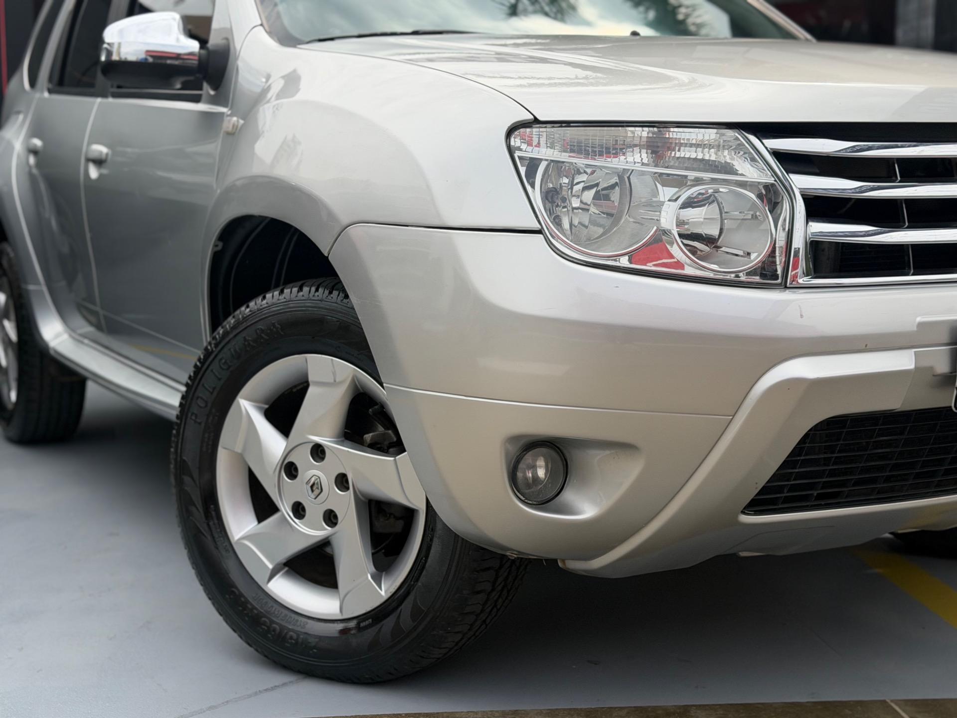 RENAULT Duster - Foto