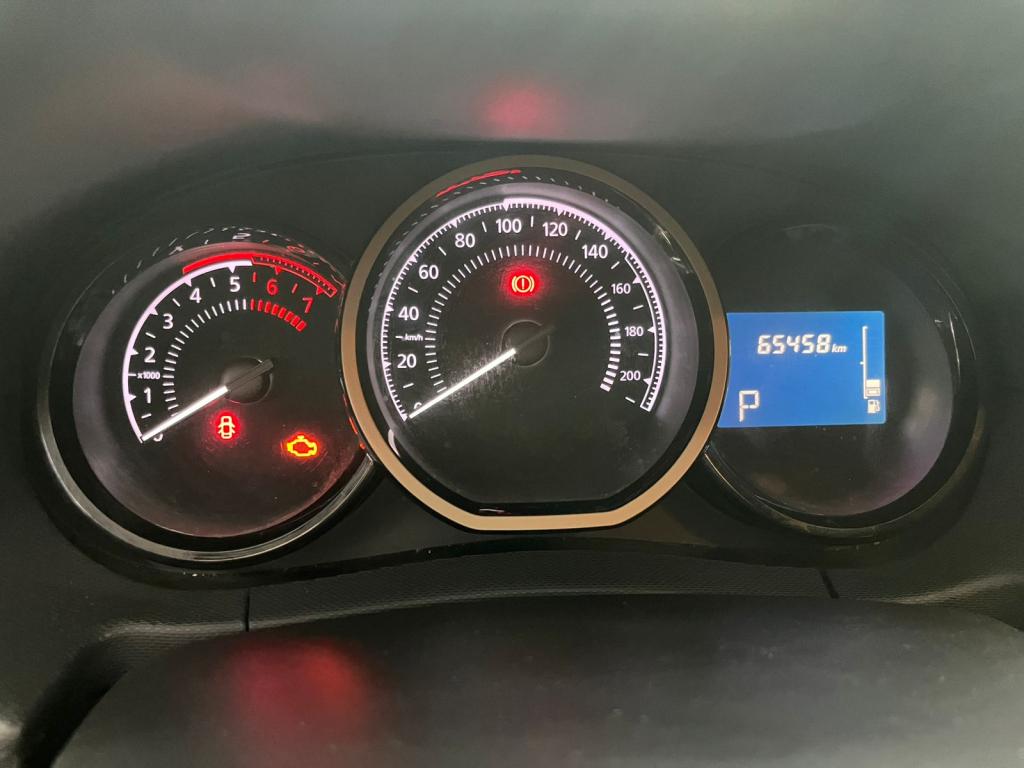 RENAULT Duster - Foto