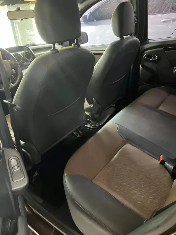 RENAULT Duster - Foto