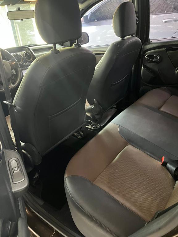 RENAULT Duster - Foto