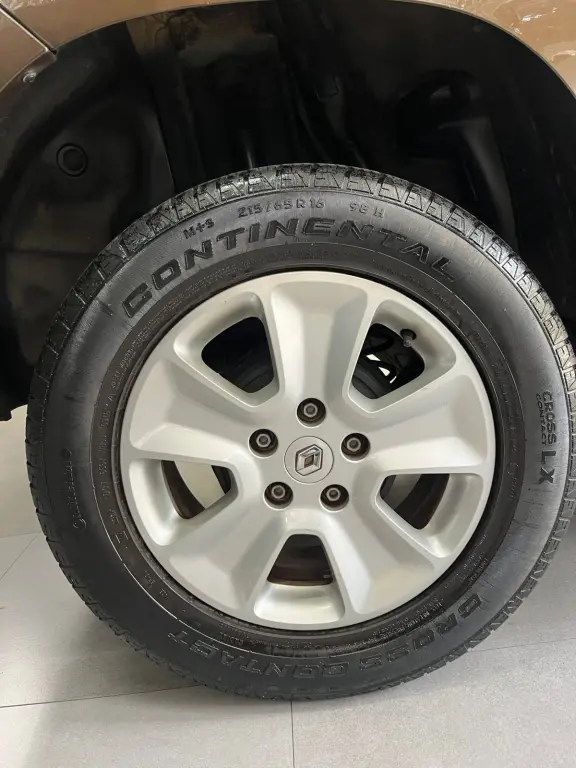 RENAULT Duster - Foto