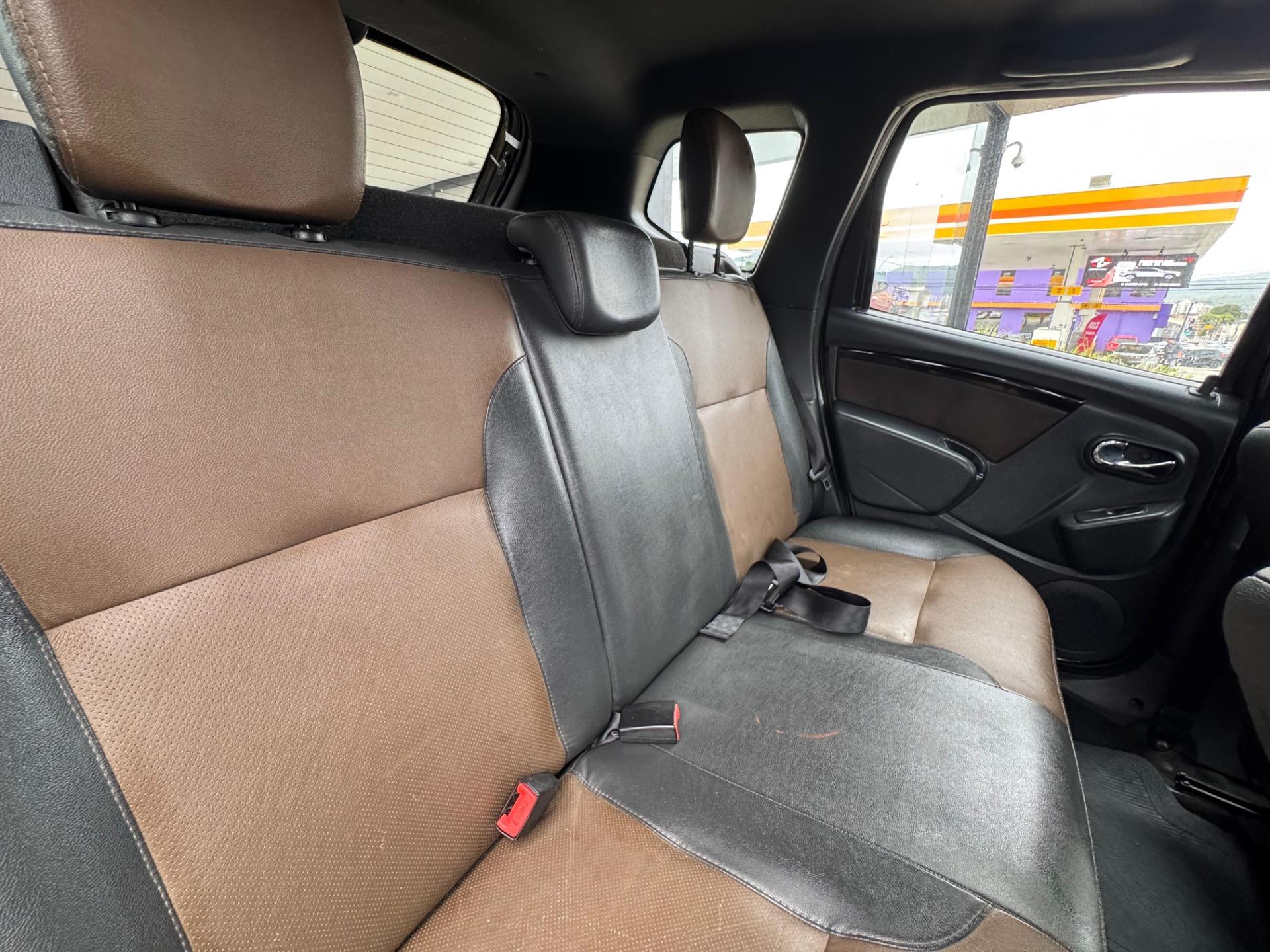 RENAULT Duster - Foto