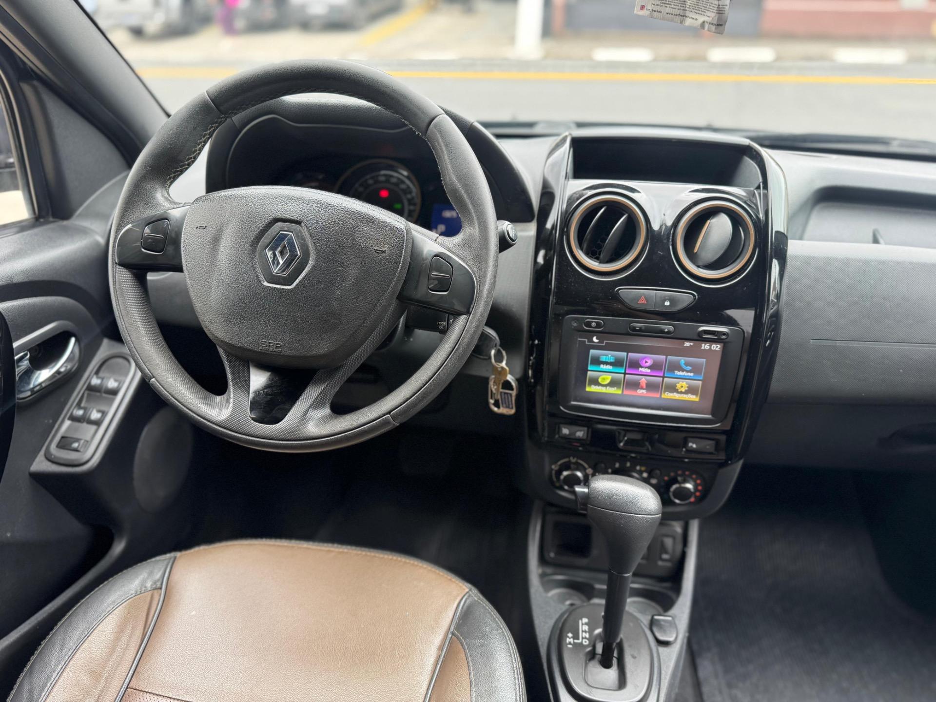 RENAULT Duster - Foto