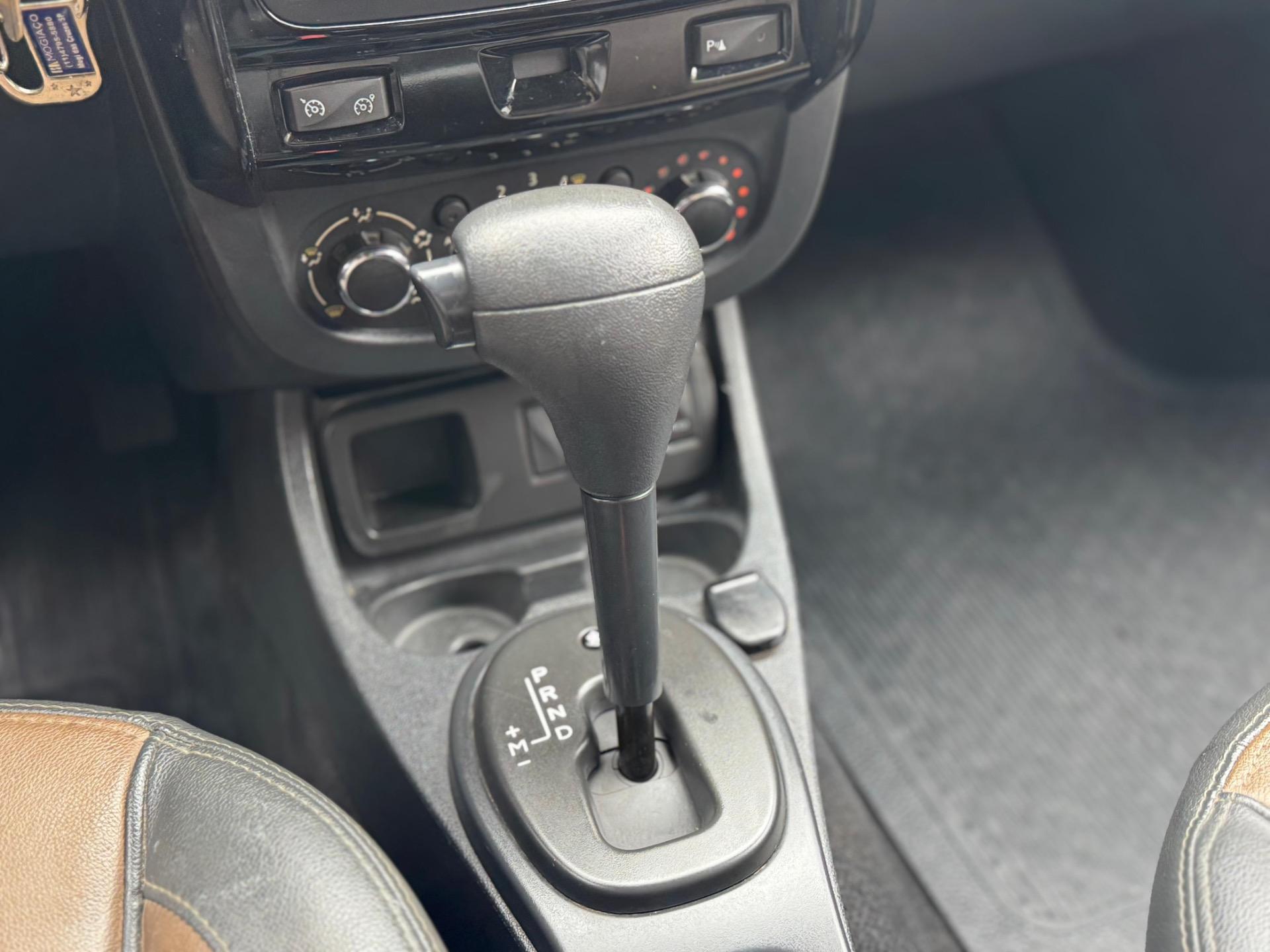 RENAULT Duster - Foto