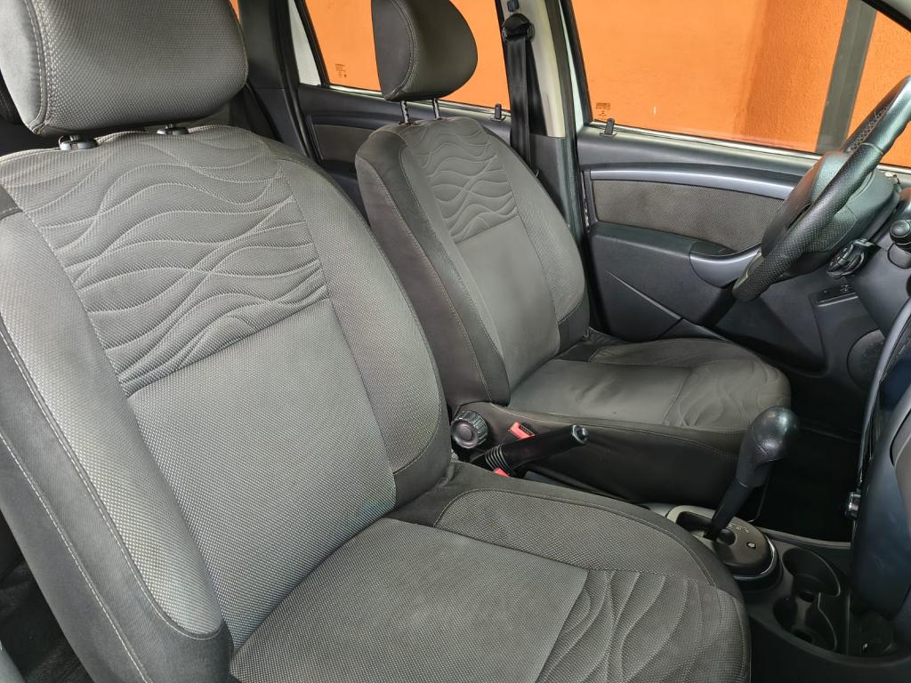 RENAULT Duster - Foto