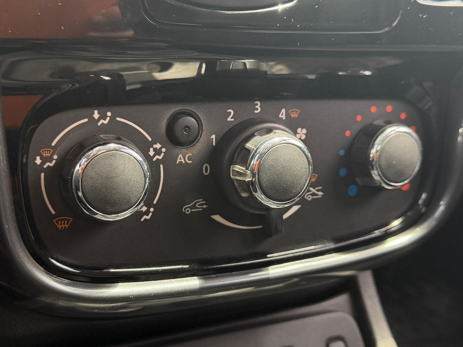 RENAULT Duster - Foto