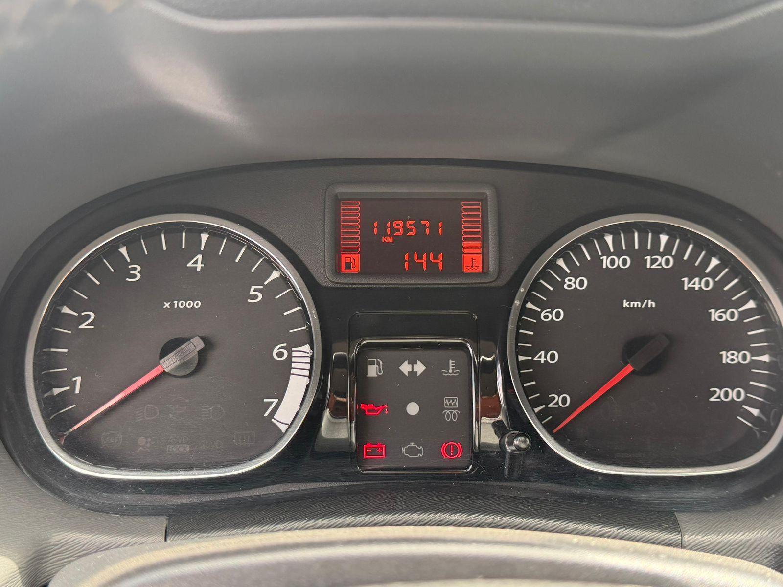 RENAULT Duster - Foto