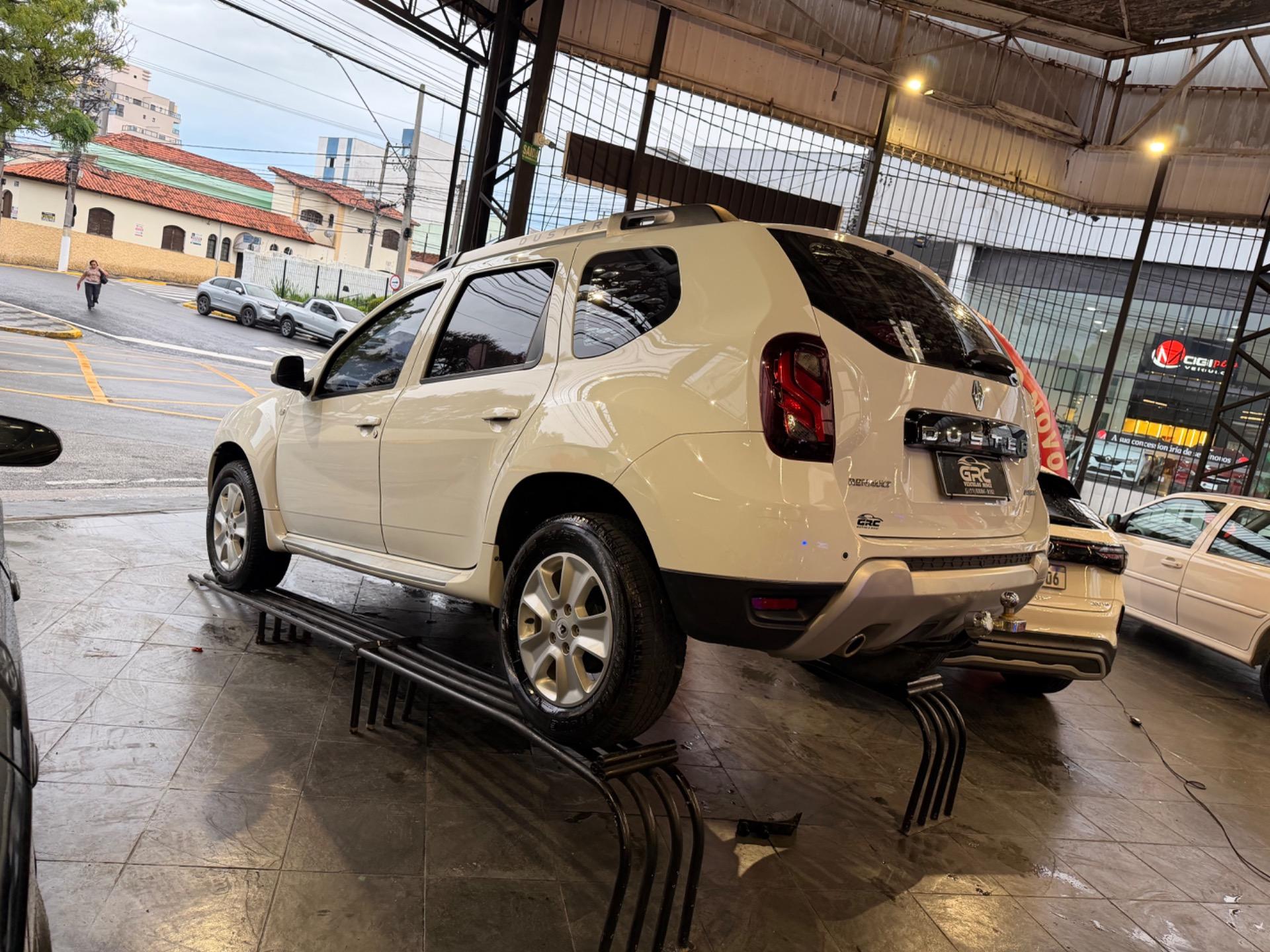 RENAULT Duster - Foto