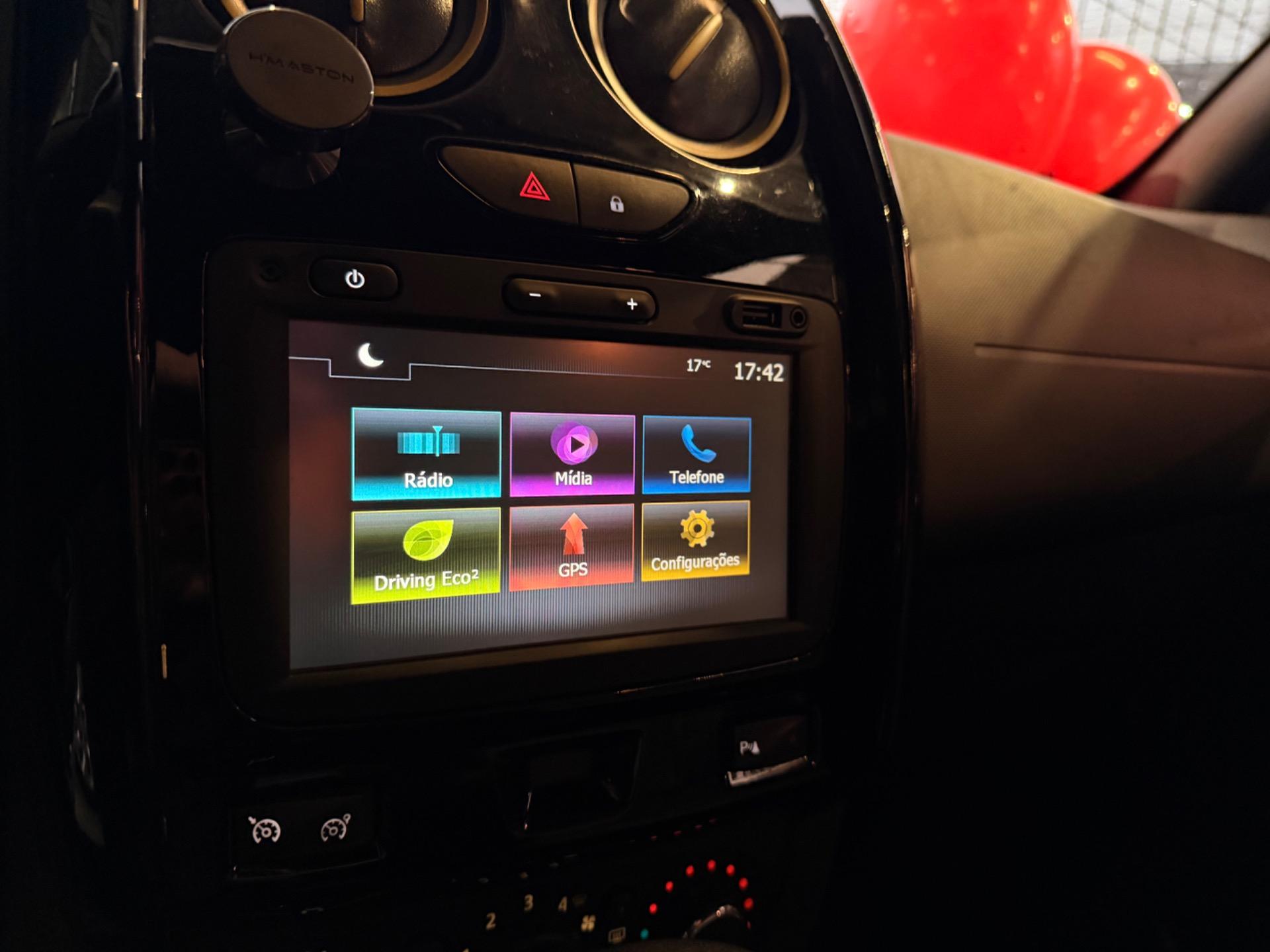 RENAULT Duster - Foto