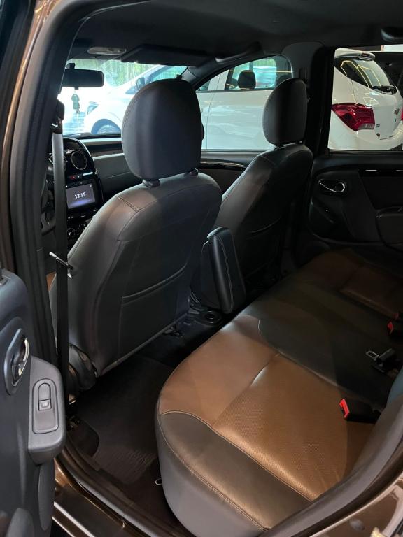 RENAULT Duster - Foto