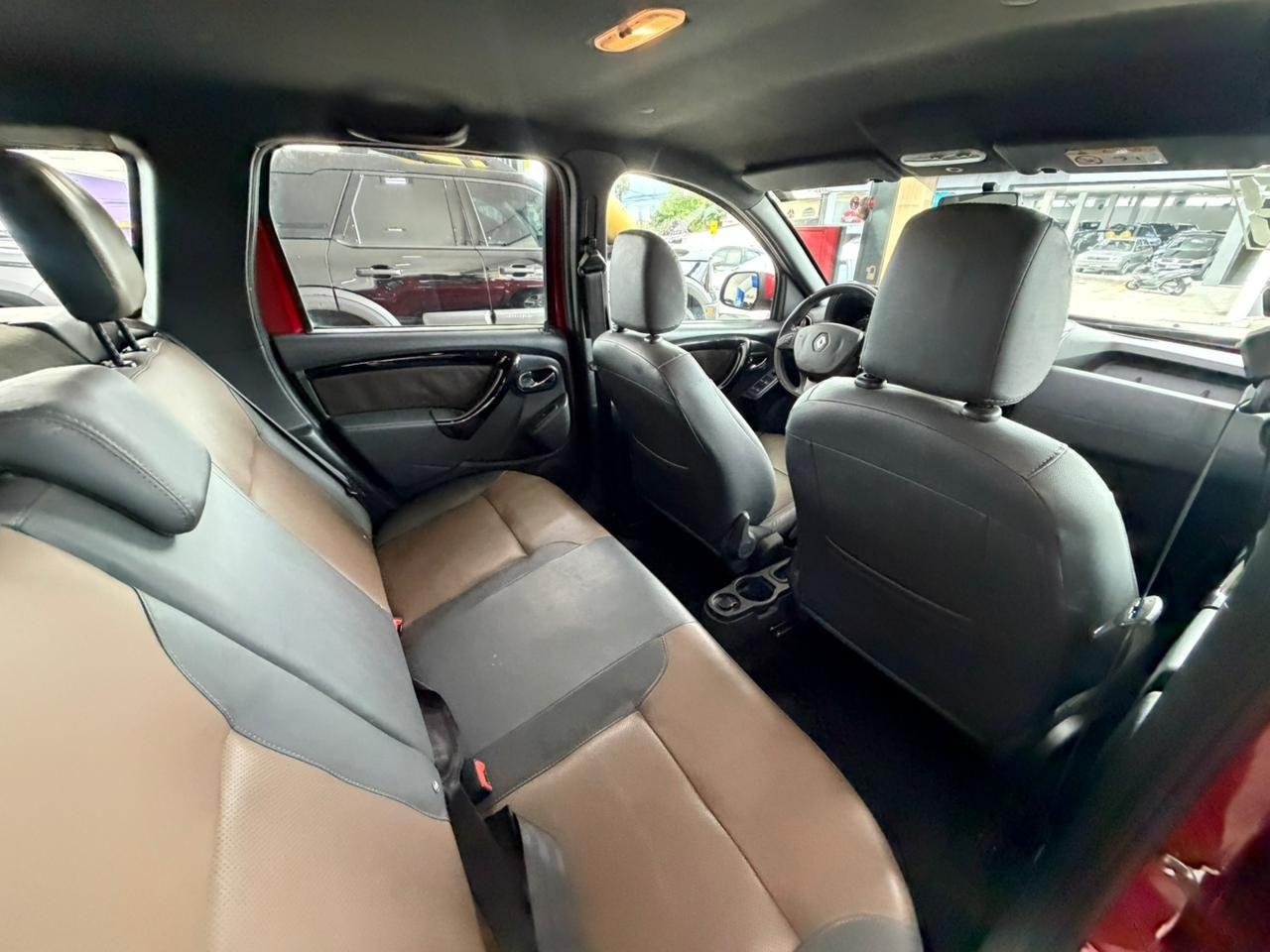 RENAULT Duster - Foto