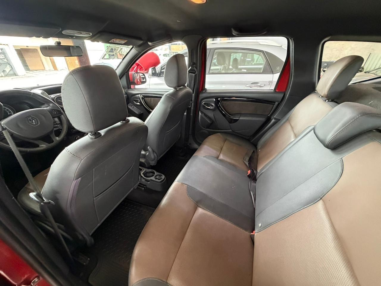 RENAULT Duster - Foto