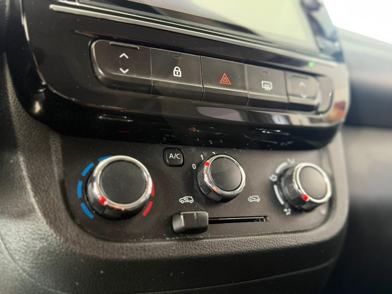 RENAULT Kwid - Foto