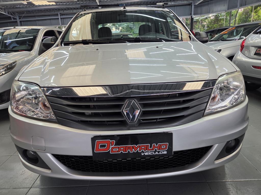 RENAULT Logan - Foto