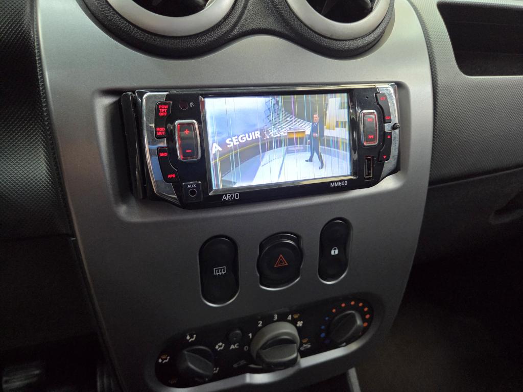 RENAULT Logan - Foto