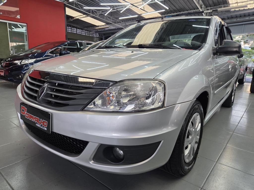 RENAULT Logan - Foto