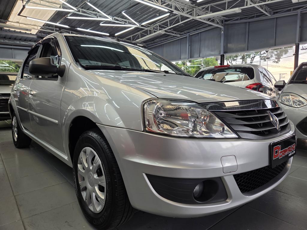 RENAULT Logan - Foto