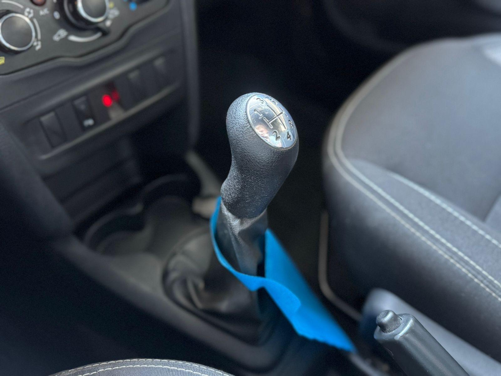 RENAULT Logan - Foto