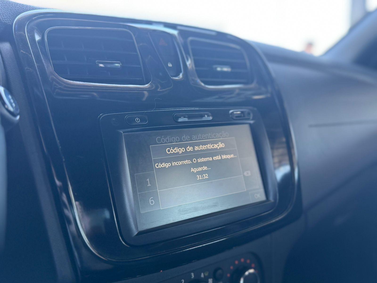 RENAULT Logan - Foto