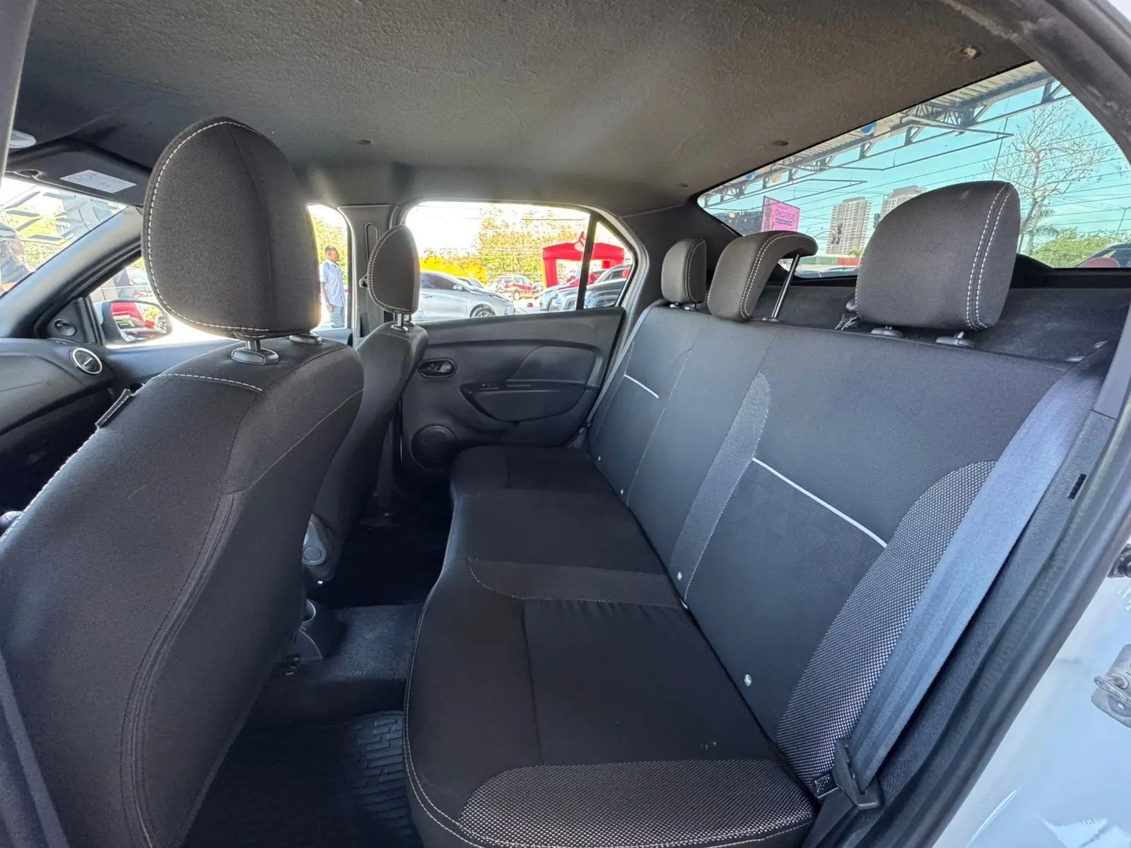 RENAULT Logan - Foto