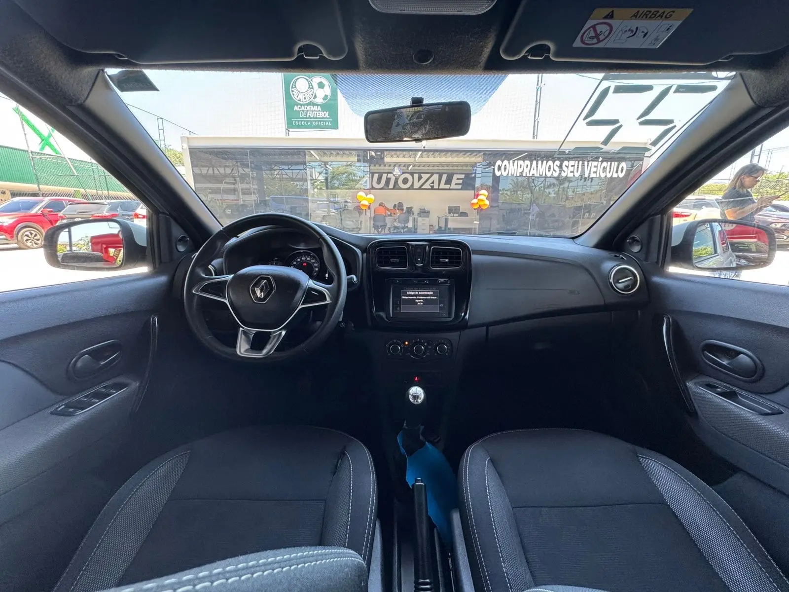 RENAULT Logan - Foto