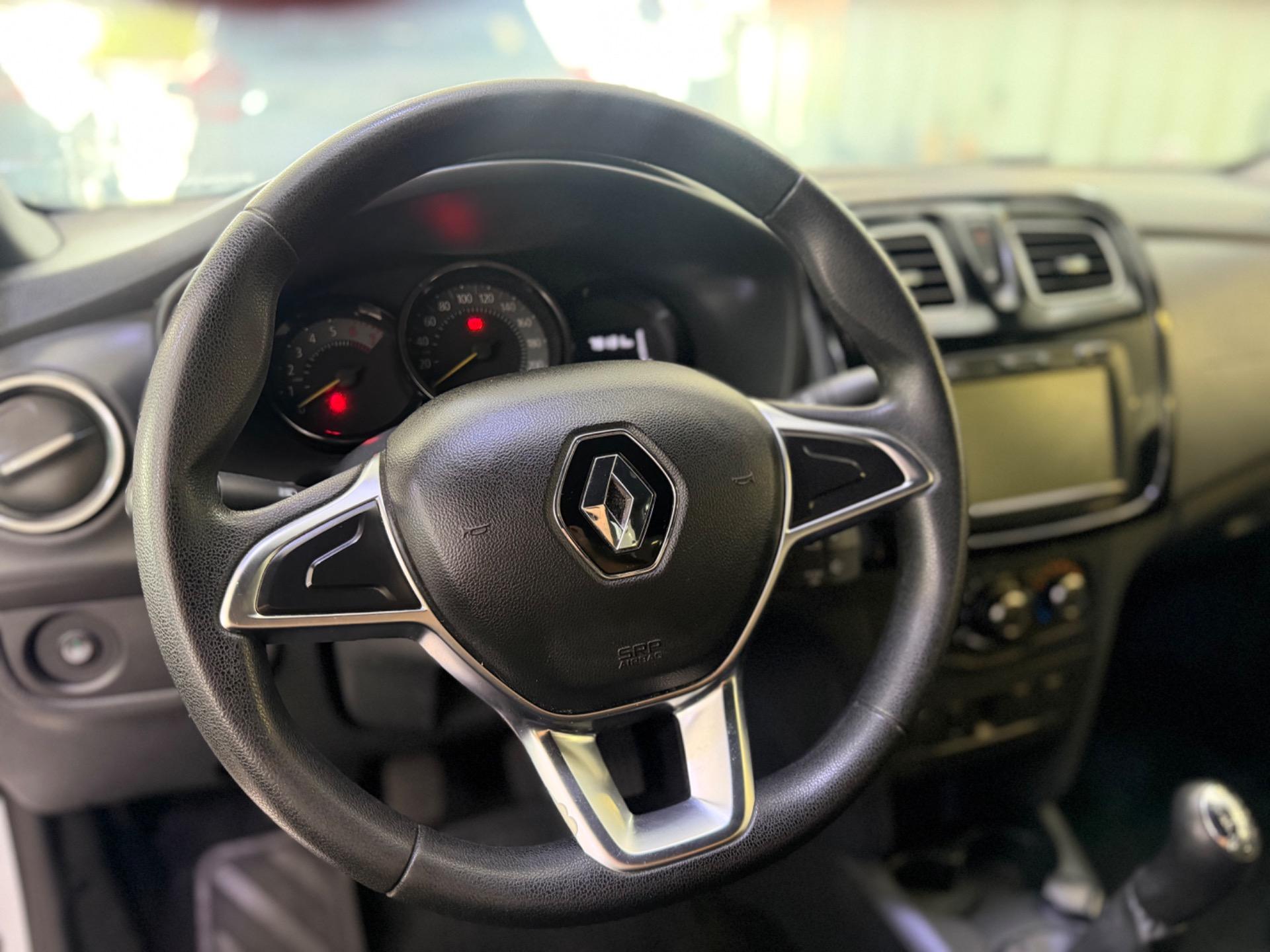 RENAULT Logan - Foto