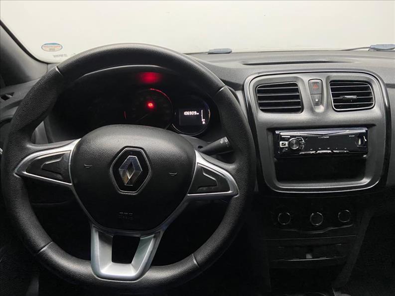 RENAULT Logan - Foto