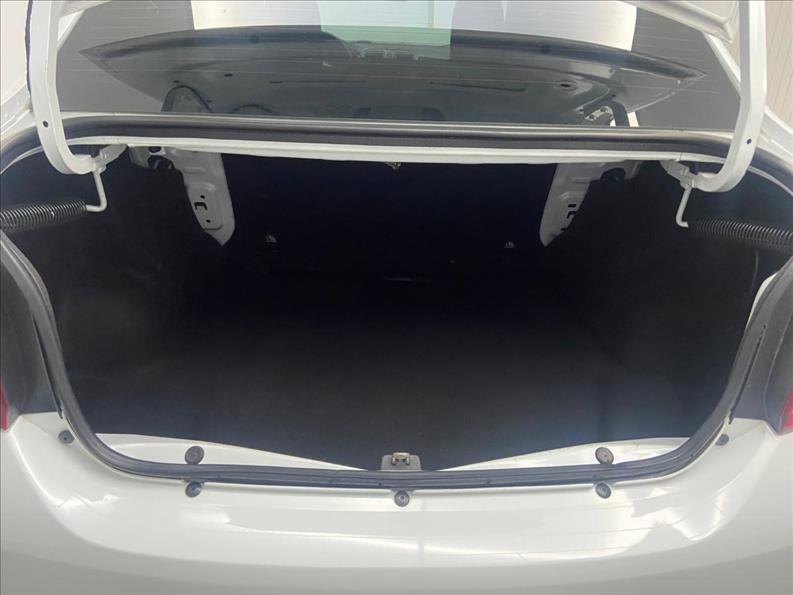 RENAULT Logan - Foto