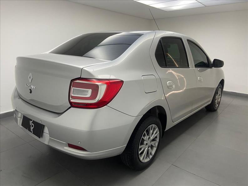 RENAULT Logan - Foto