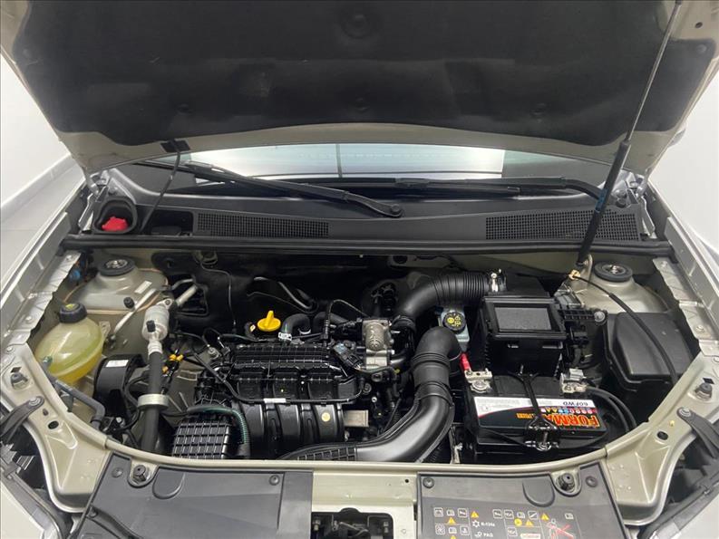 RENAULT Logan - Foto