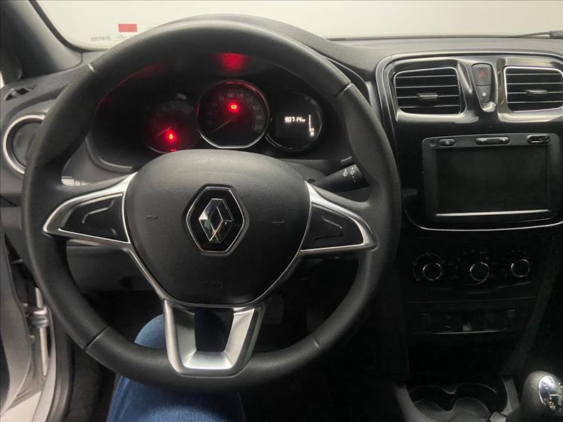 RENAULT Logan - Foto